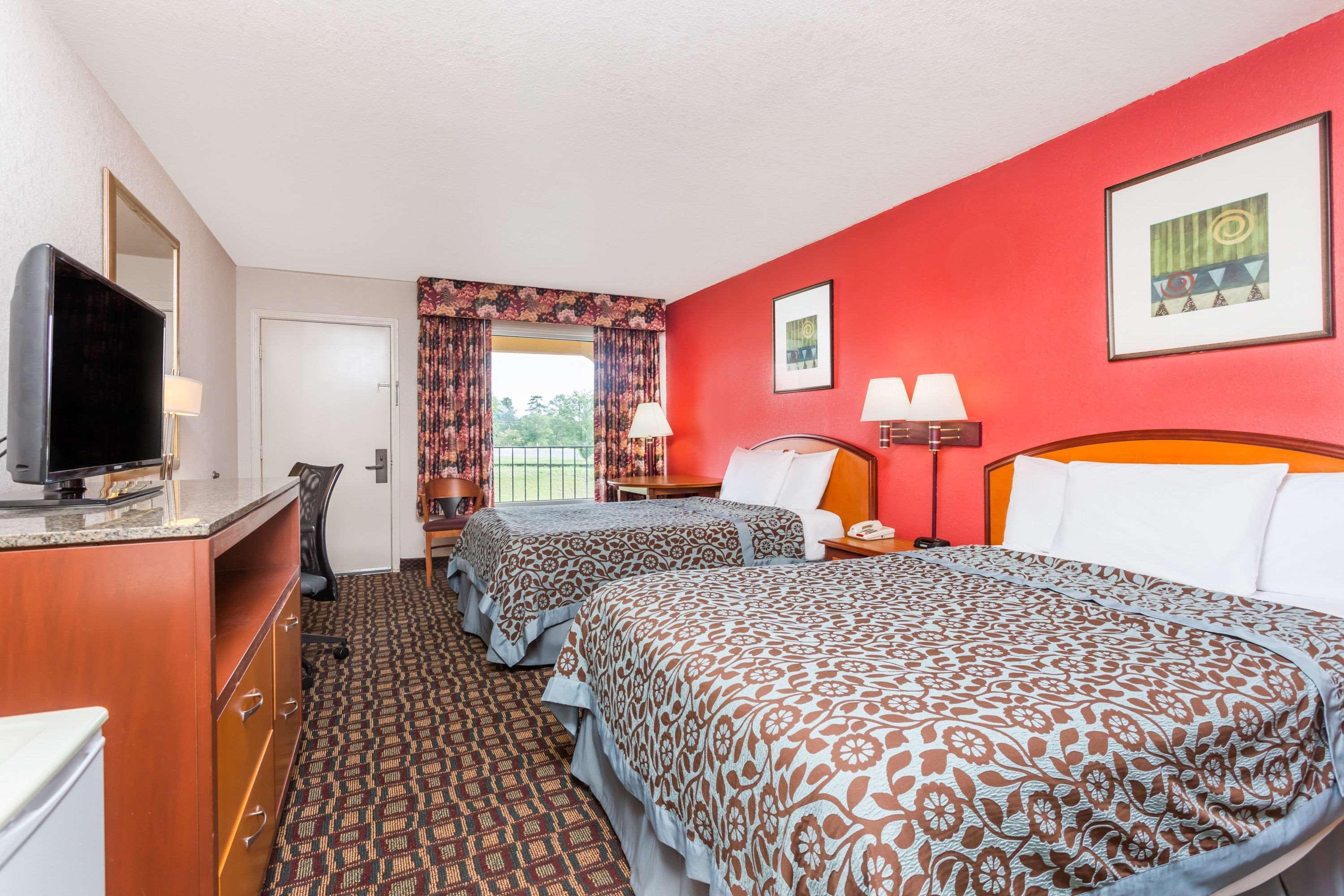 Days Inn By Wyndham Augusta Wheeler Road Eksteriør billede