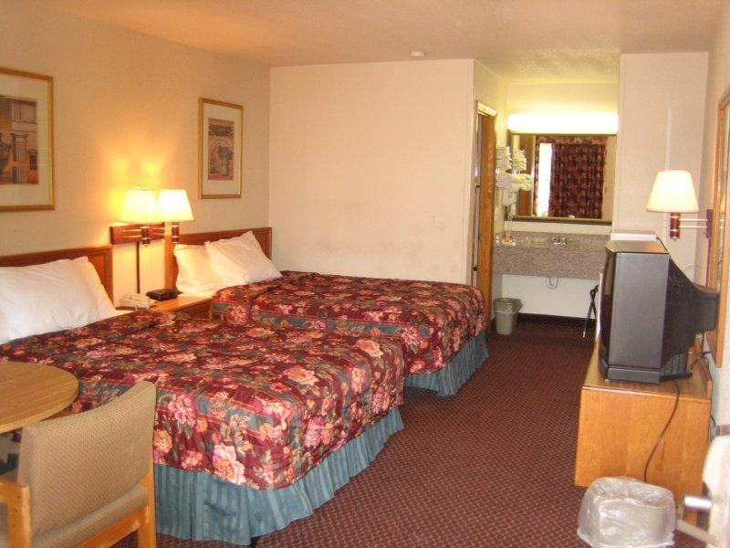 Days Inn By Wyndham Augusta Wheeler Road Eksteriør billede