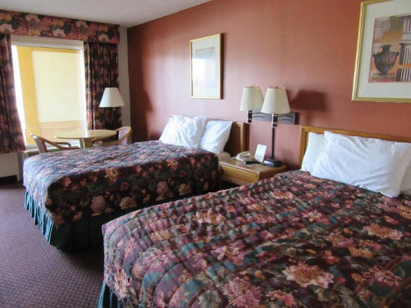 Days Inn By Wyndham Augusta Wheeler Road Eksteriør billede